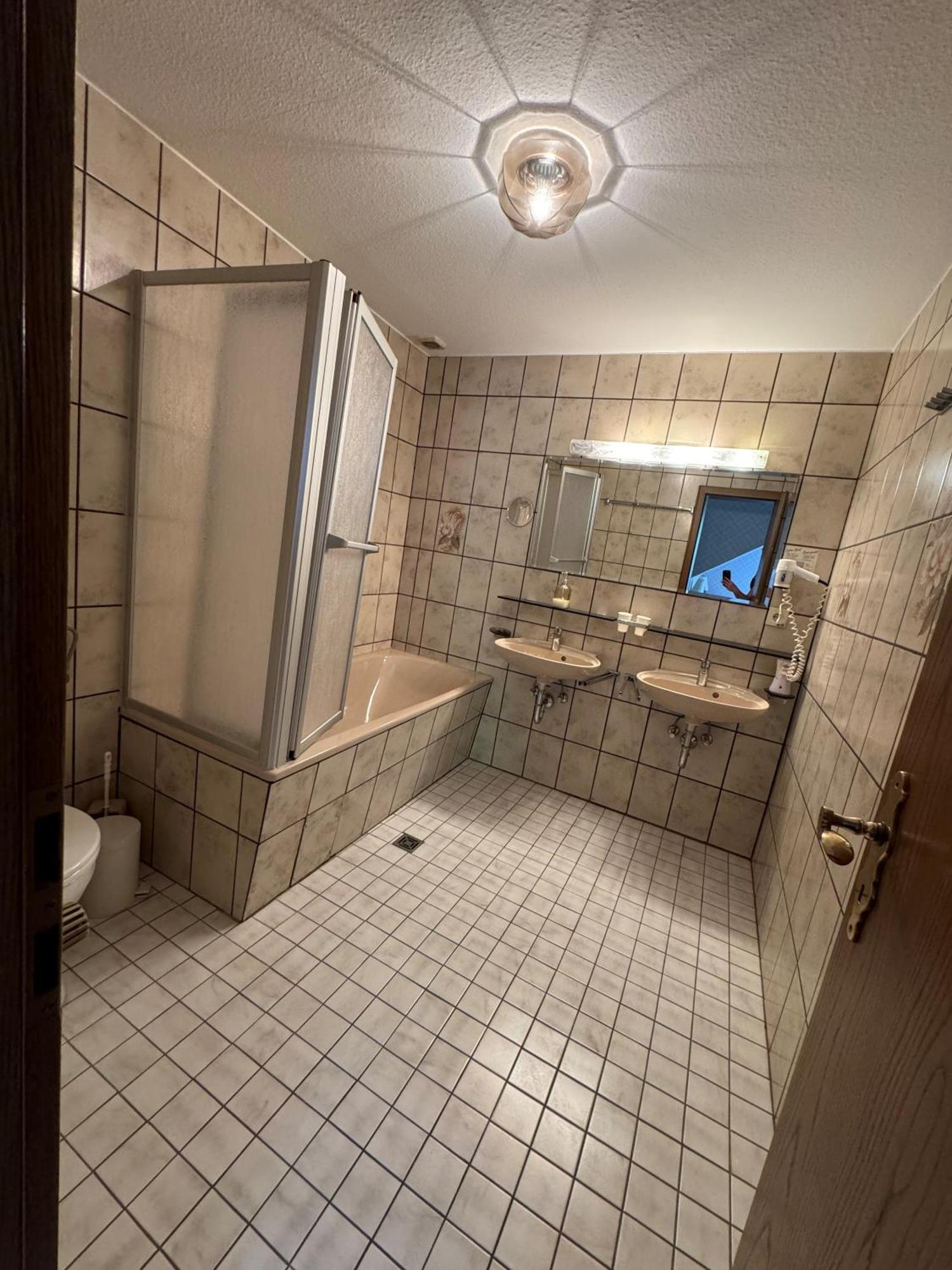 Hotel Zur Muehle Iserlohn Zimmer foto