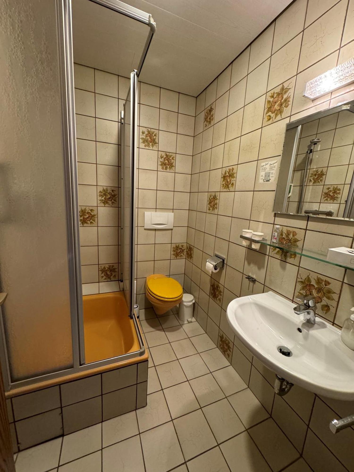 Hotel Zur Muehle Iserlohn Zimmer foto
